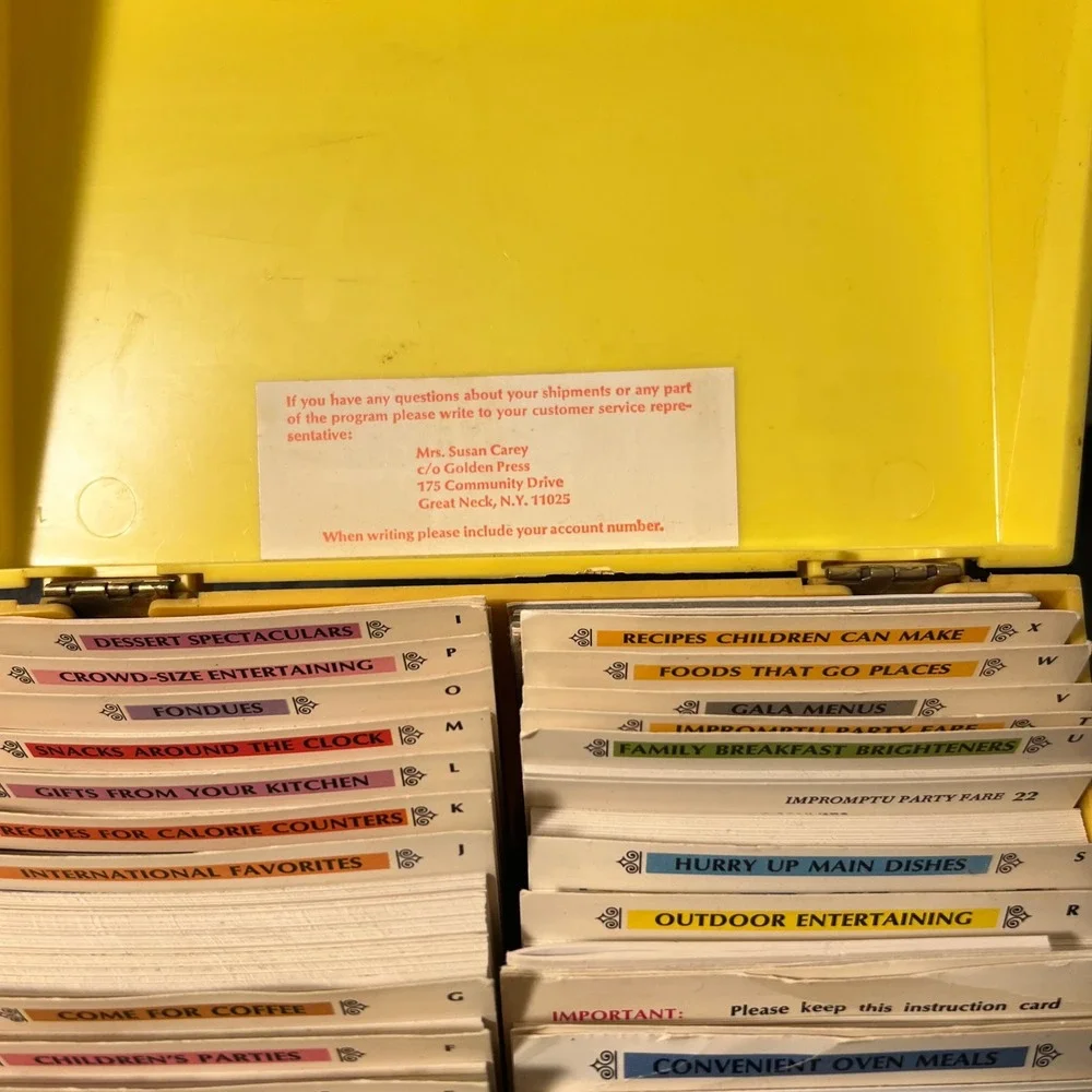 Vintage Betty Crocker Yello Plastic Recipe Box | Cottage Grandma